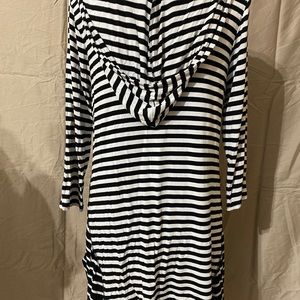 Women’s pull over tunic top